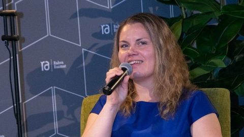 Heli Künnapas uuest raamatust: «Tõeline romantika algab hetkest, kui inimene lõpetab iseenda vastu võitlemise»