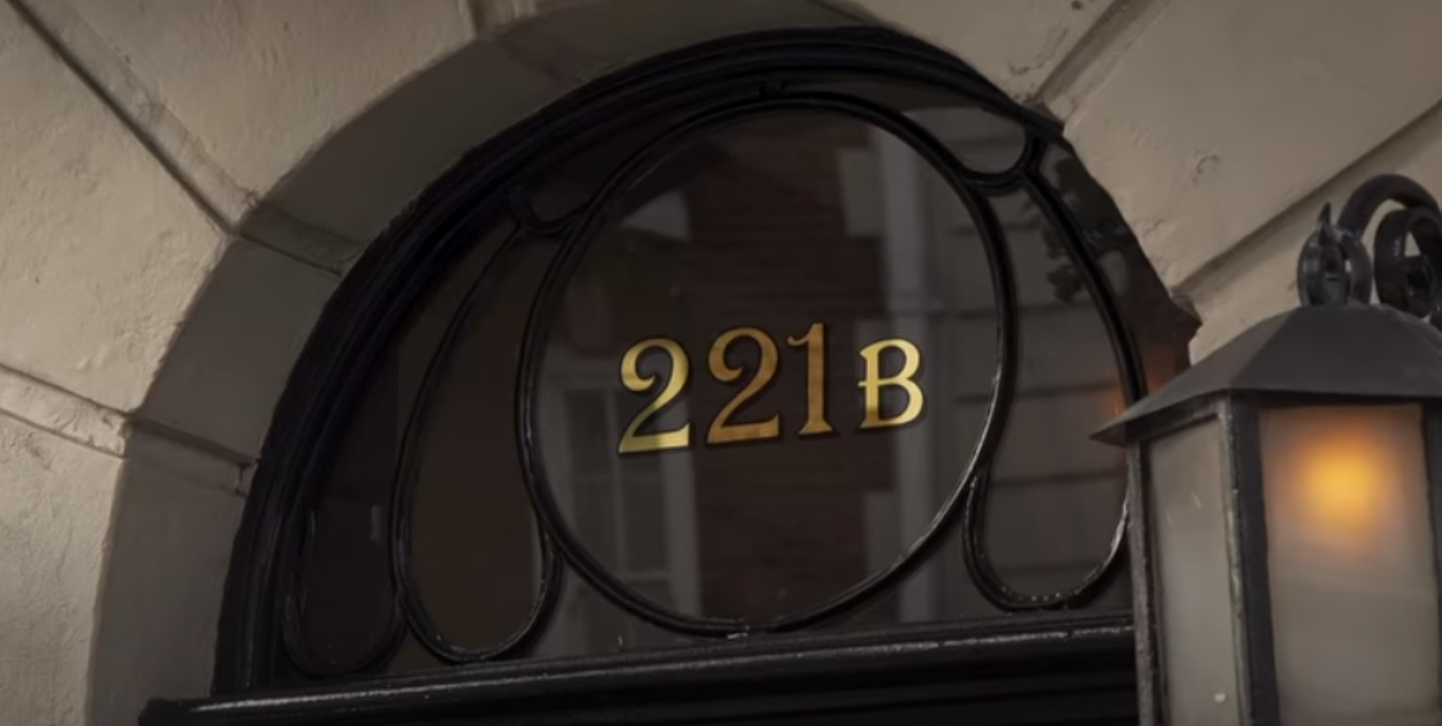 Šoti kirjaniku Arthur Conan Doyle'i loodud detektiiv Sherlock Holmes elab 19. sajandi lõpul Londonis aadressil 221B Baker Street