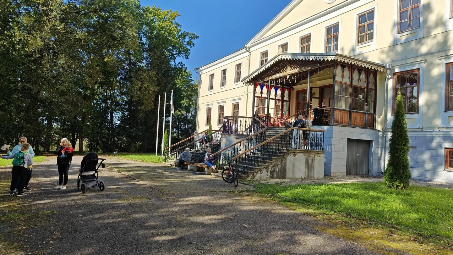 Maaeluhuvilistele avas uksed Vana-Võidu mõis.