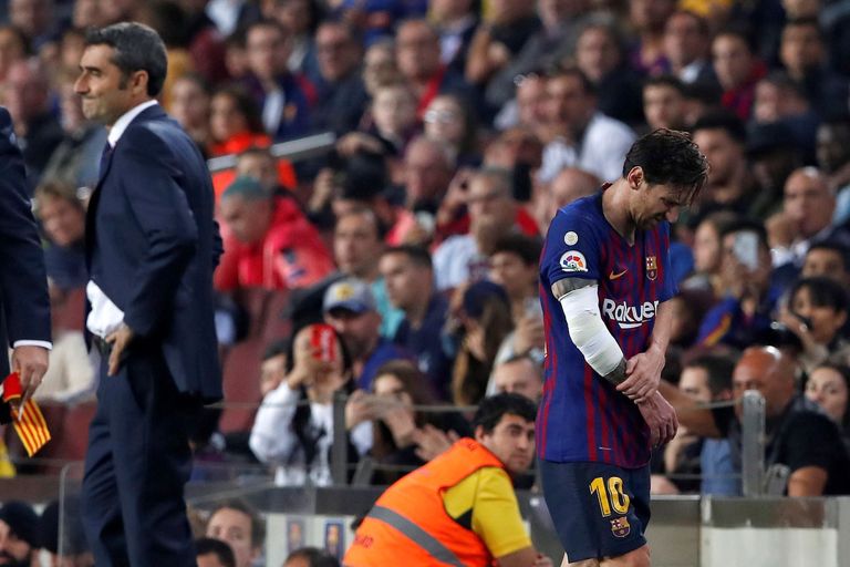 Lionel Messi lahkus areenilt olukorras, kus tema parem käsi oli tugevalt ja paksult sidemes. Barcelona peatreener Ernesto Valverde peab ilmselt arvestama, et järgmistes mängudes ta argentiinlast kasutada ei saa.