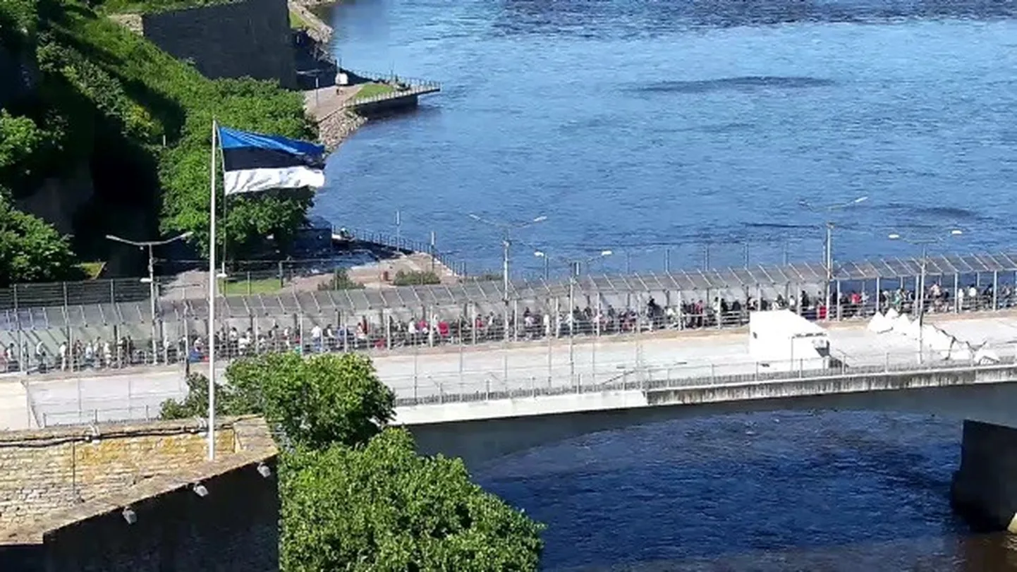 Narva jalakäijate sild.