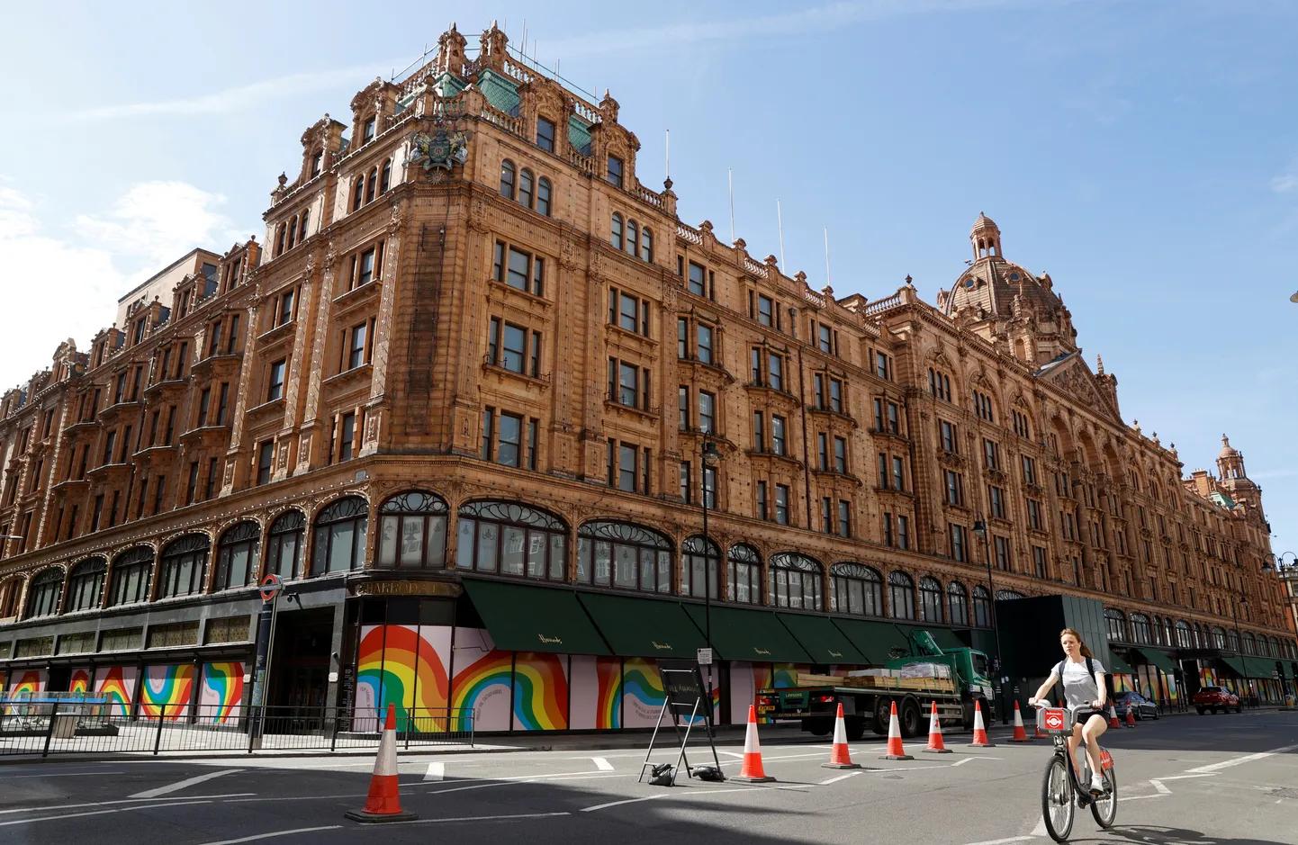 Harrodsi kaubanduskeskus Londonis. Pilt on illustratiivne.