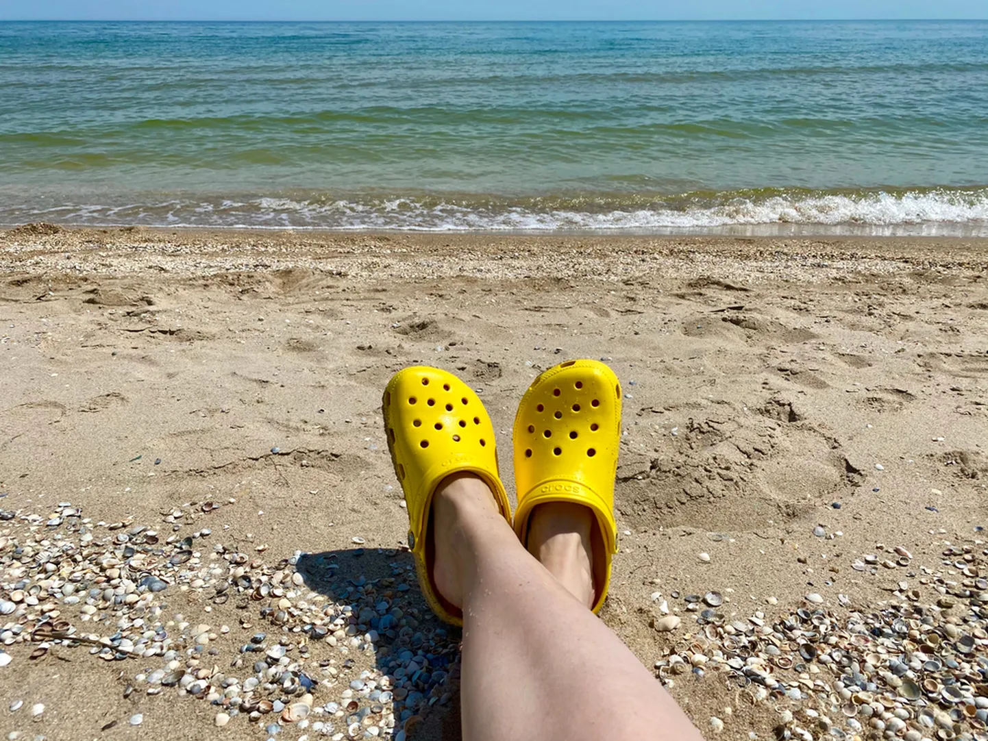 Erkkollased kummist Crocsid
