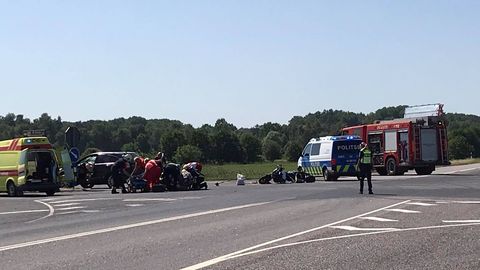Тяжелое ДТП на шоссе: мотоциклист пострадал при столкновении с автомобилем