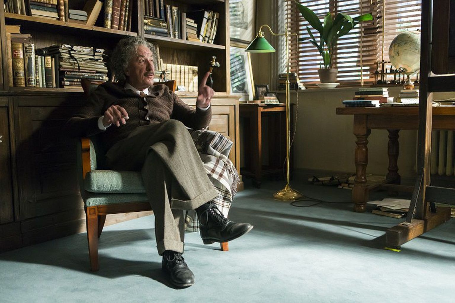 Geoffrey Rush sarjas «Geenius» Albert Einsteinina