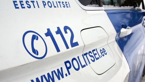 POLITSEI ⟩ Kohtla-Järvel jäi tõukerattaga mees auto alla
