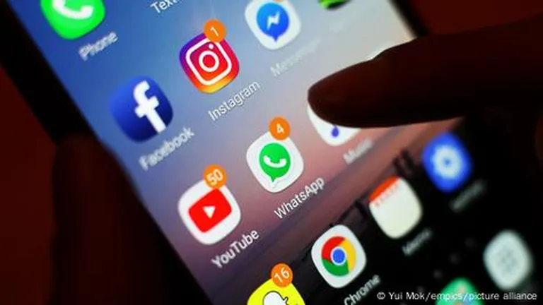 WhatsApp и другие мессенджеры могут оказаться в списке приложений, где будет осуществляться контроль чатов