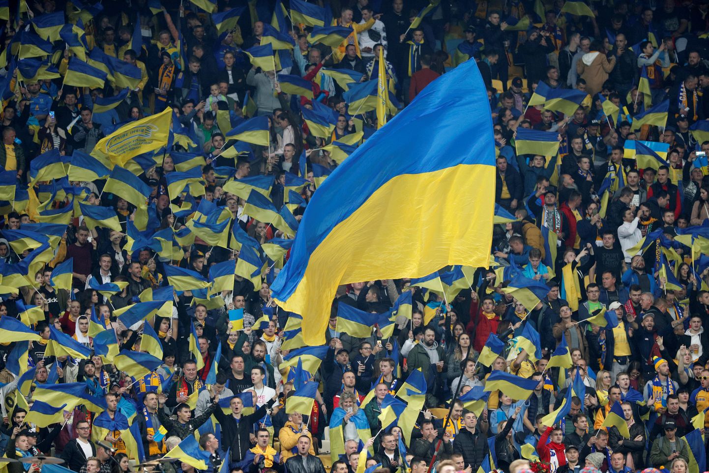 Украинские флаги. Иллюстративное фото.
