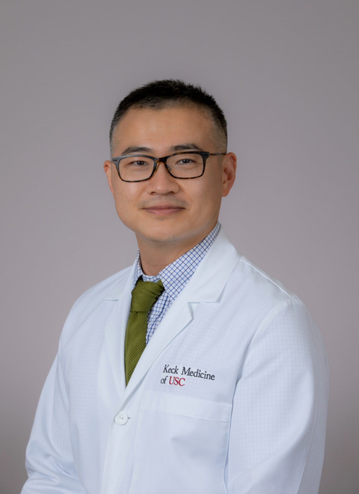 Lõuna-California ülikooli Keck meditsiinikeskuse gastroenteroloog ja uuringu kaasautor Bing Zhang.
