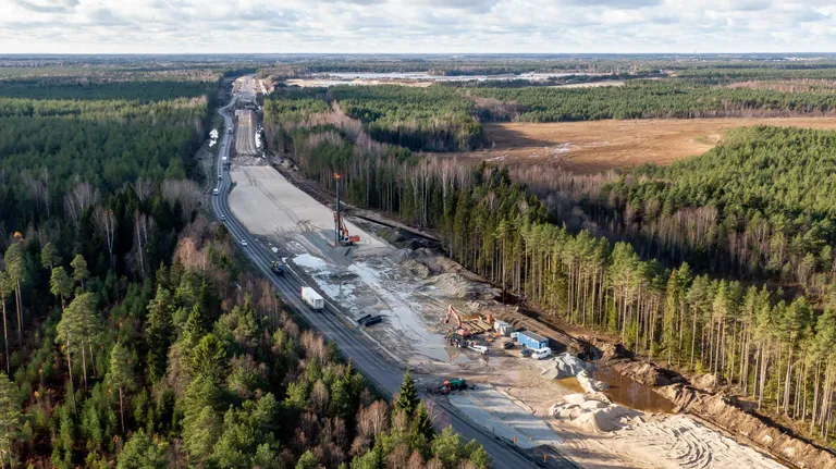 Kõige rumalam ettevalmistumine kestlikuks kahanemiseks on taristu üledimensioneerimine ja seda veel eriti keskkonna arvelt.
Tallinna ringsõidu ehitamine Saustinõmmel kolm sügist tagasi.