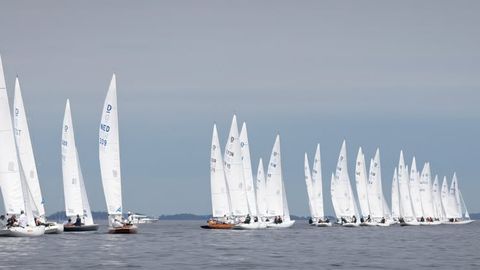 Eesti purjetajad saavutasid Draakon-klassi jahil Euroopa meistrivõistlustel harrastajate hõbemedali
