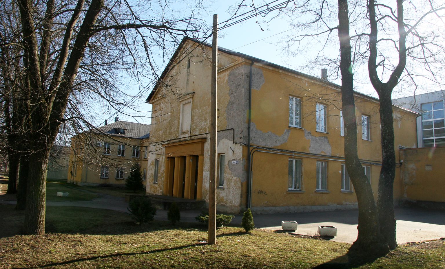 В здании Кесклиннаской основной школы на углу улиц Пярна и Вахтра в Кохтла-Ярве учебная работа не ведется до 9 октября.