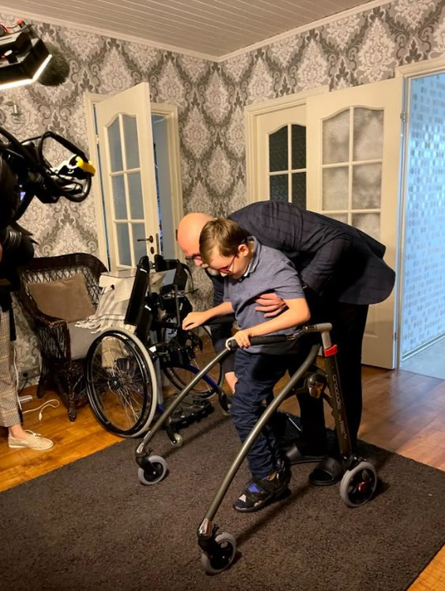 Hannes Nelise sõnul võtsid perega ühendust ka need inimesed, kes soovisid üksnes Karl Hermani unistuse täitumiseks raha annetada, kuid sellisest abist pere keeldus.
