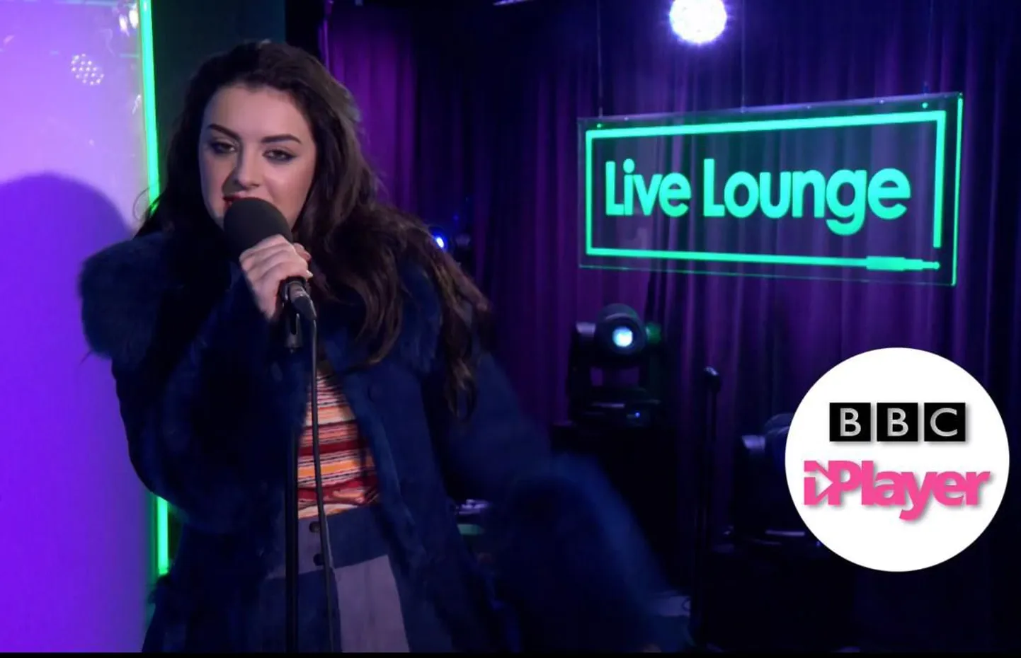 Charli XCX saates Live Lounge