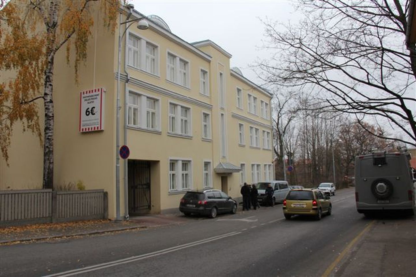 Tõenäoliselt taotleb prokurör Tartu Laia tänava ärimaja arestimist, sest on alust arvata, et hoone soetati kuritegeliku rahaga.