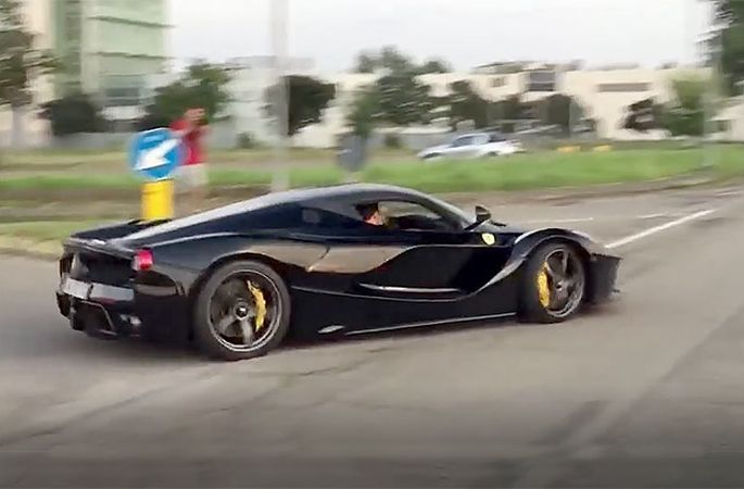 Video Ekstremi Pasparliecinats Laferrari Vaditajs Par Un Ap Apollo Lv Auto Apollo Lv Itech Apollo Lv