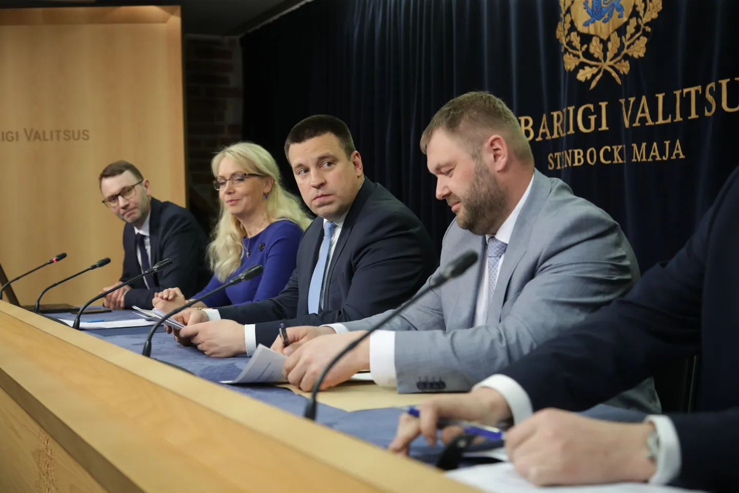 Valitsuse pressikonverents 16. mai 2019: Riina Solman, Rene Kokk, Jüri Ratas, Urmas Reinsalu