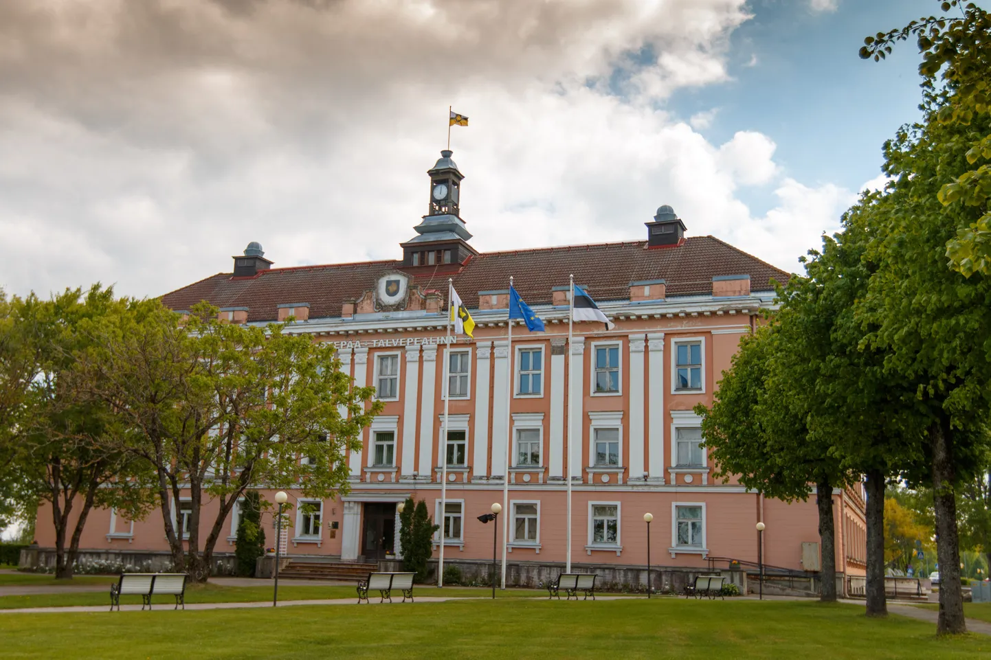 Otepää vallavalitsuse istungil otsustati vabastada lapsevanemad maikuu lasteaia osalustasu maksmisest.