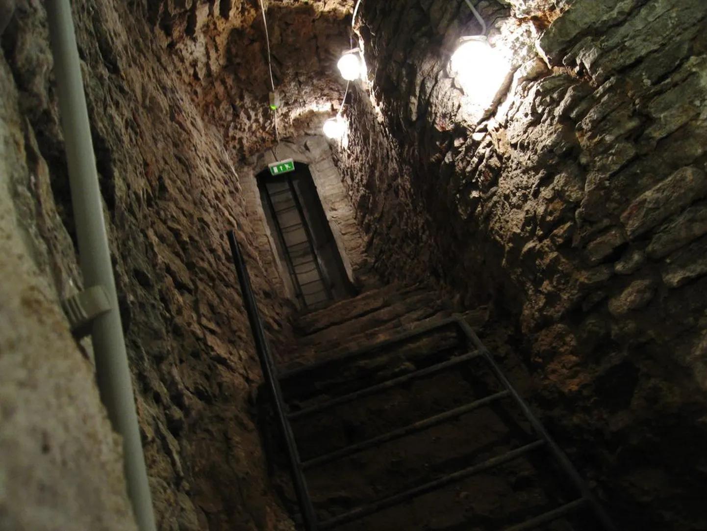 Huvilistele avatud bastionikäik.