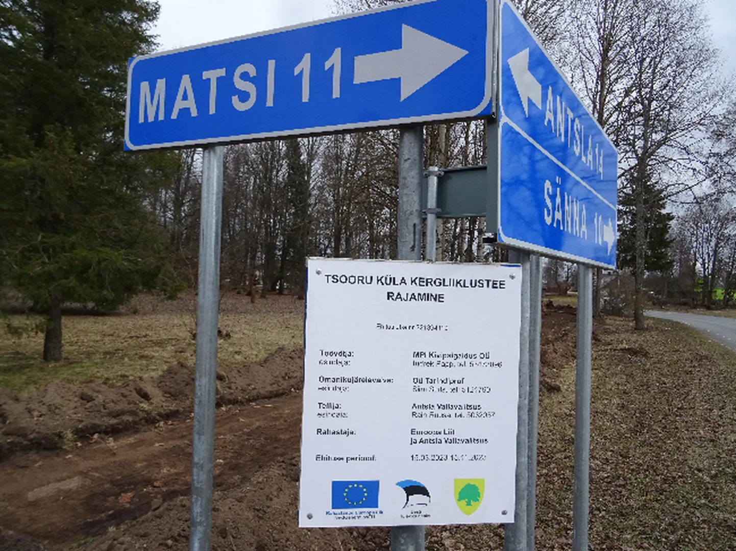 Tsooru külas algas kergliiklustee ehitus.