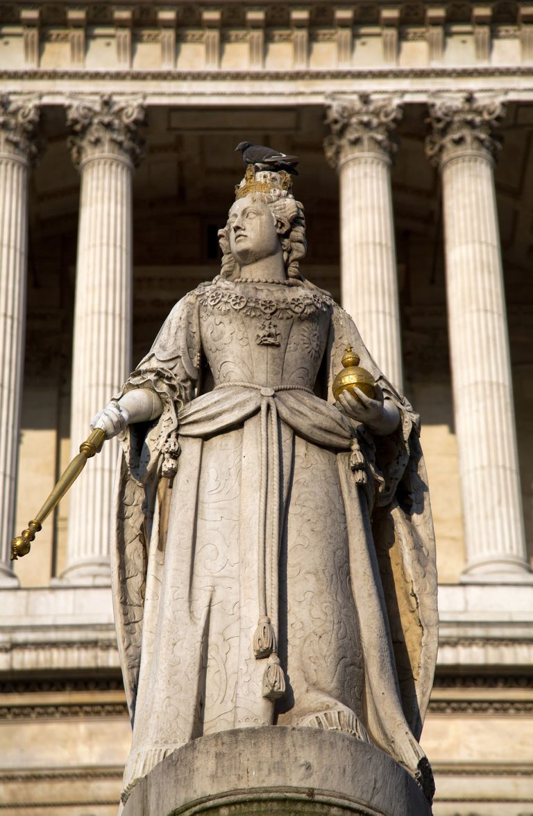 Kuninganna Anne'i (1665 - 1714) kuju St. Pauli katedraali ees Londonis