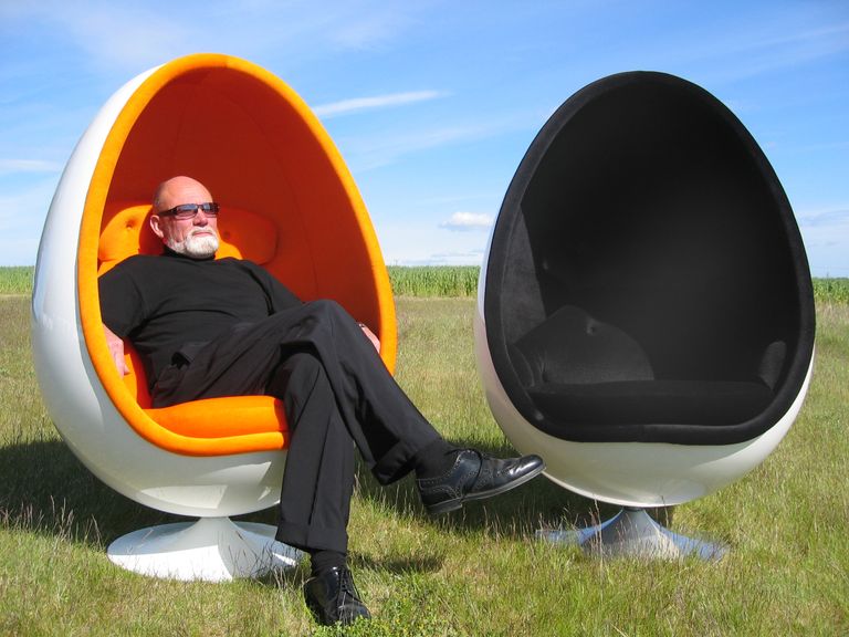 Dizainera Ēro Ārnio Olas krēsla līdzinieks - burbuļkrēsls