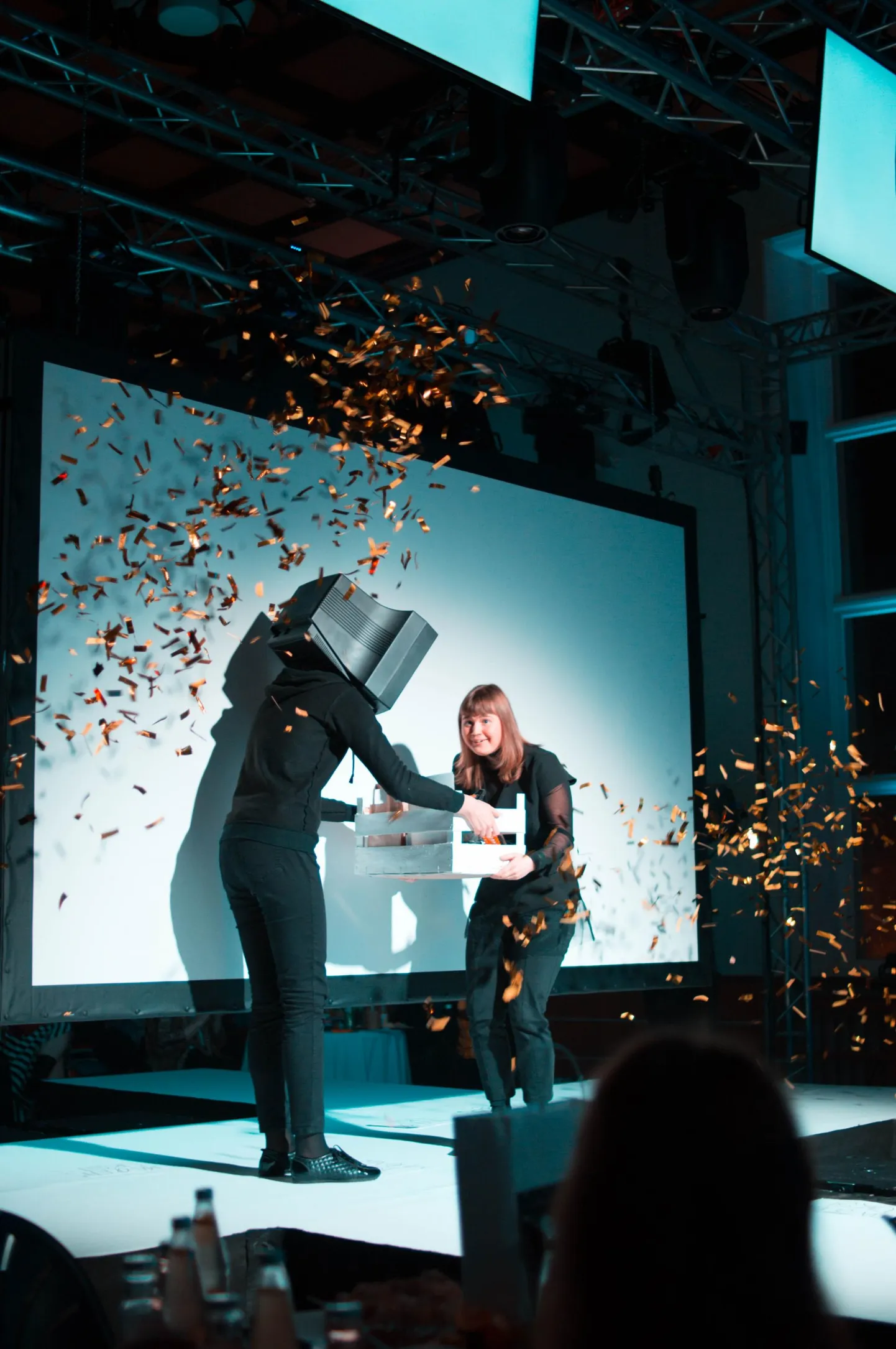 Eelmise aasta parimad peavad trooni loovutama uutele. 2020. aasta Rakvere gümnaasiumi filmifestivalile saadeti 29 ägedat linateost.
