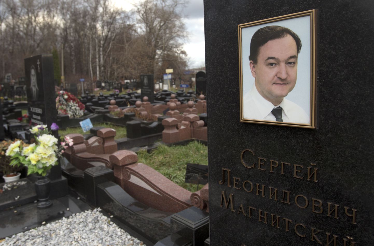 Sergei Magnitski hauakivi Moskva kalmistul.