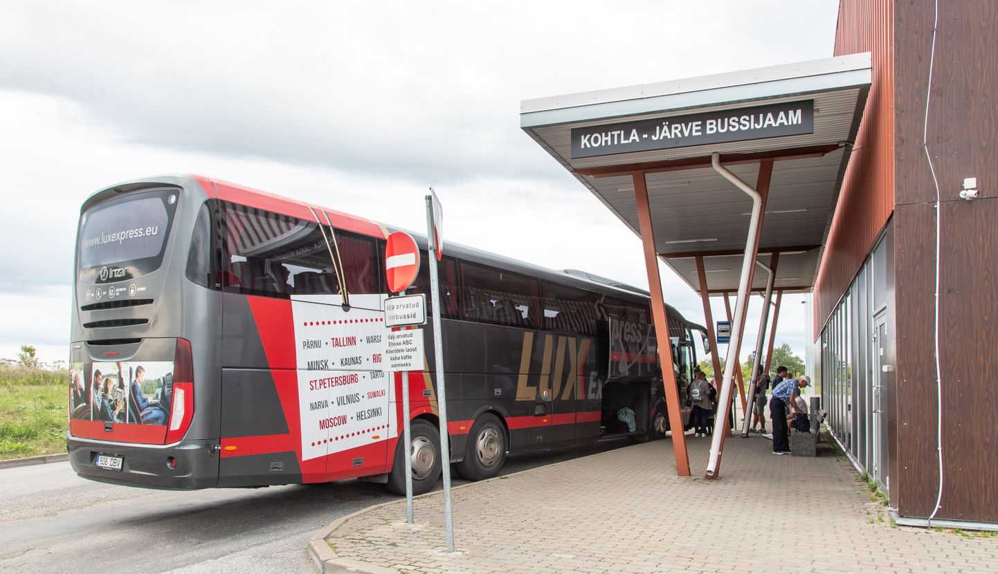 Kohtla-Järve bussijaama praeguse asukoha ja tingimustega ei ole rahul ei vedajad ega ka sõitjad.