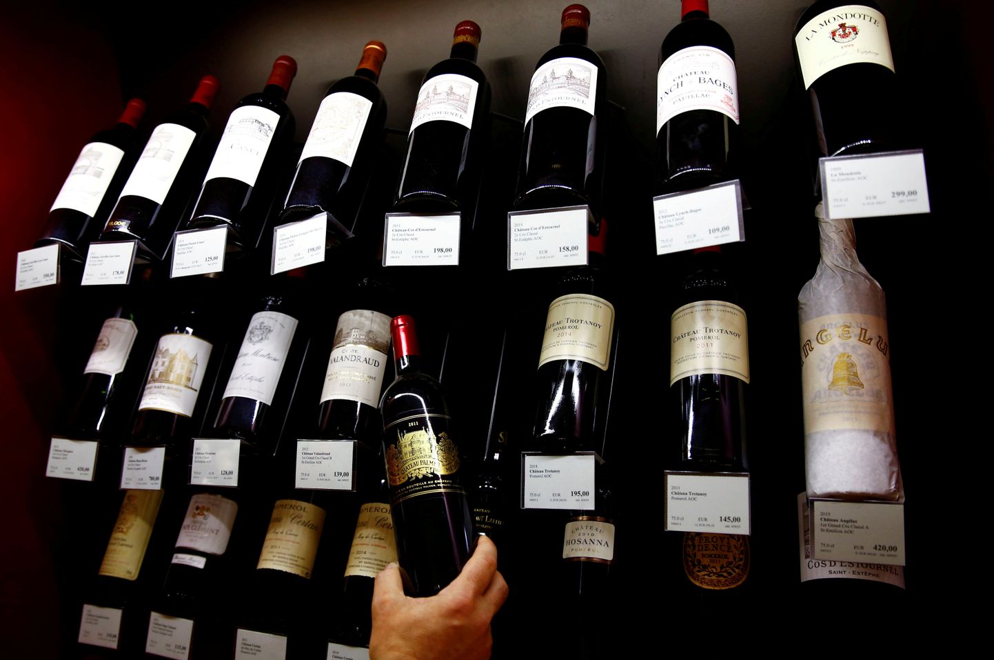 Prantsuse Bordeaux' veinid. Pilt on illustreeriv