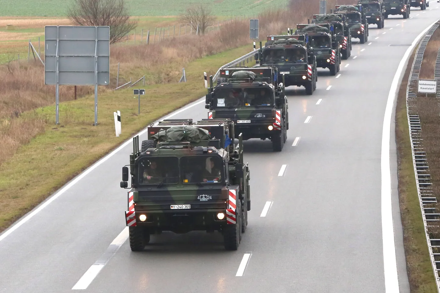 Bundeswehri masinad Autobahnil 23. jaanuaril 2023. aastal.