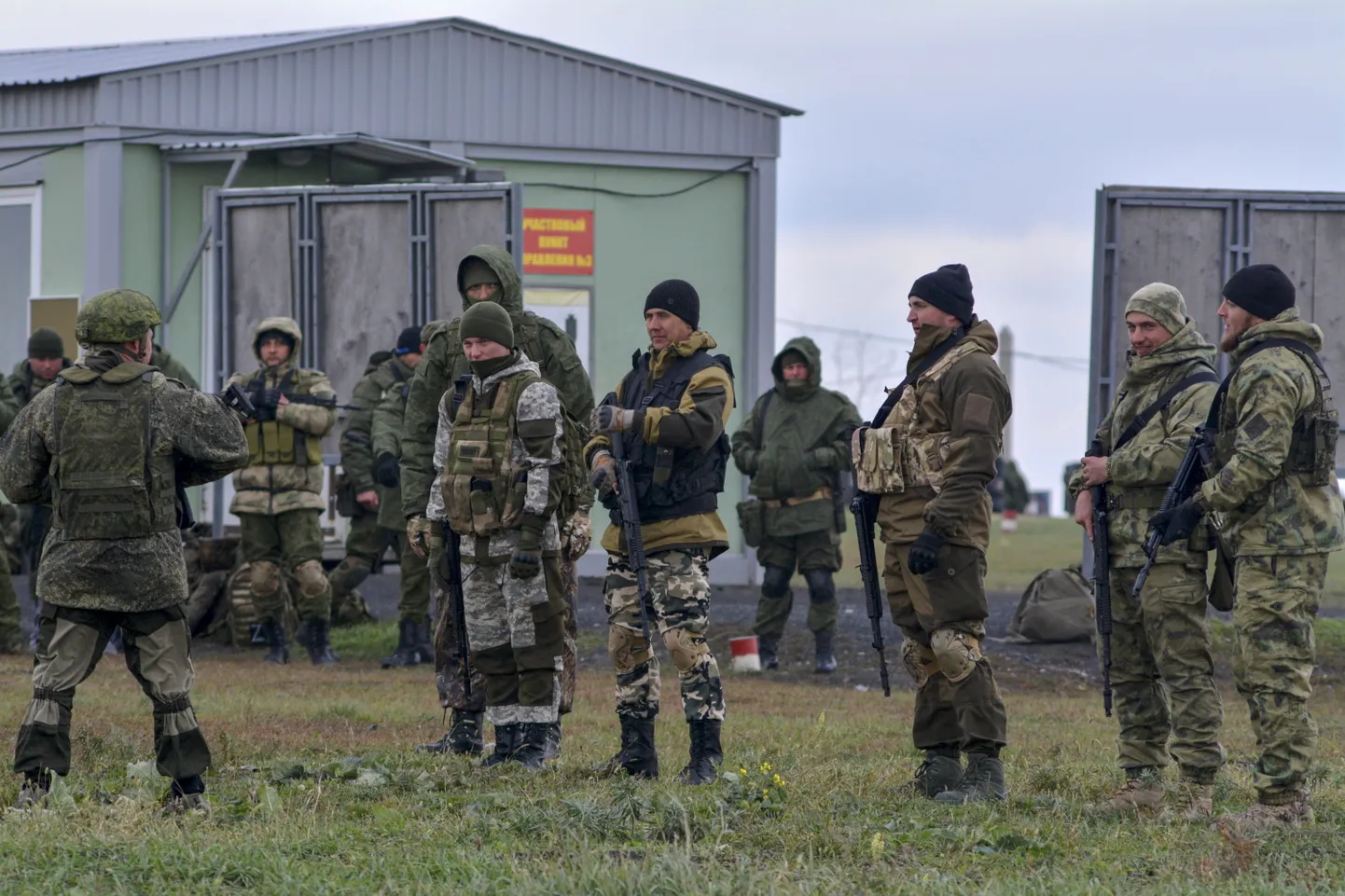 Jauniesaukto krievu militārās mācības Krievijā.