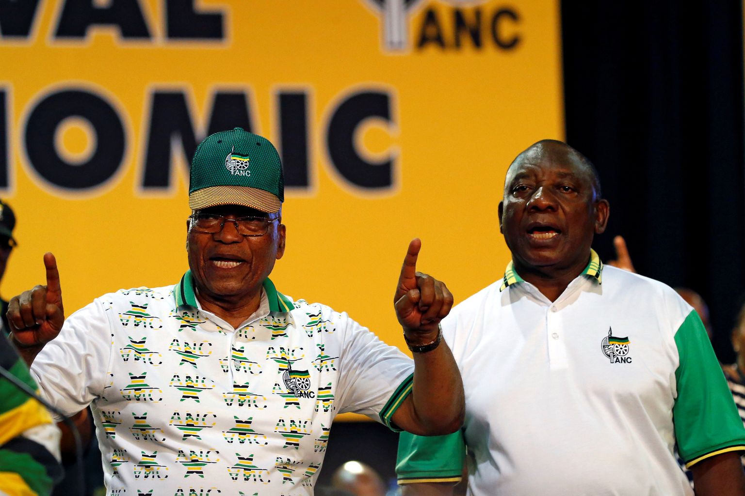 Lõuna-Aafrika Vabariigi president Jacob Zuma (vasakul) ja asepresident Cyril Ramaphosa.