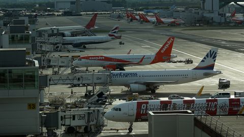 Zaradi tehnične okvare v Veliki Britaniji odpovedanih več kot 120 letov