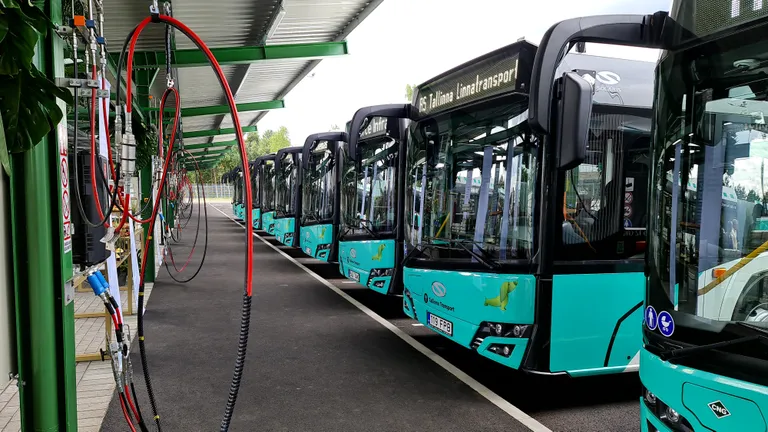 Газовые автобусы Solaris.