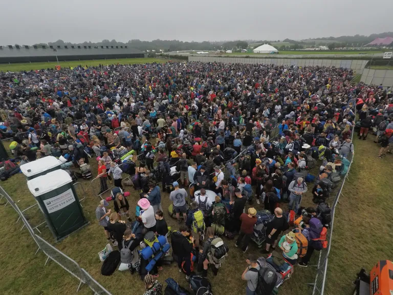 Glastonbury muusikafestivalile saabujad