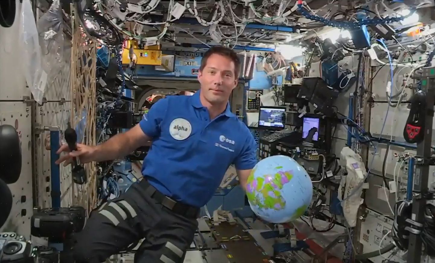 Prantslasest astronaut Thomas Pesquet ISSil. Foto on tehtud 30. aprillil 2021