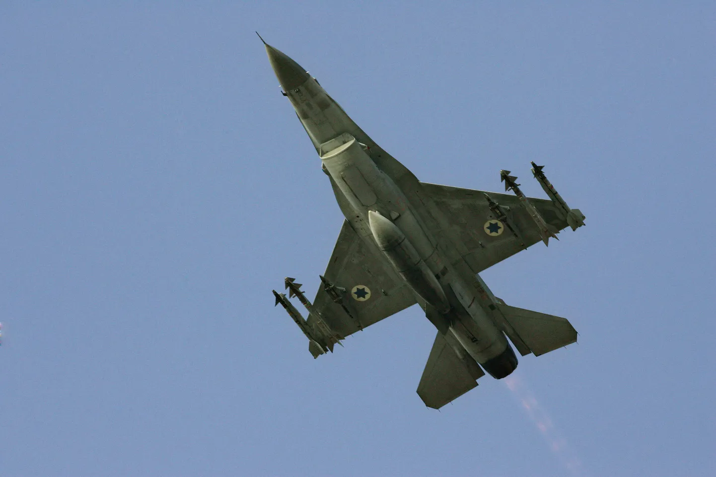 Iisraeli armee sõjalennuk F-16.