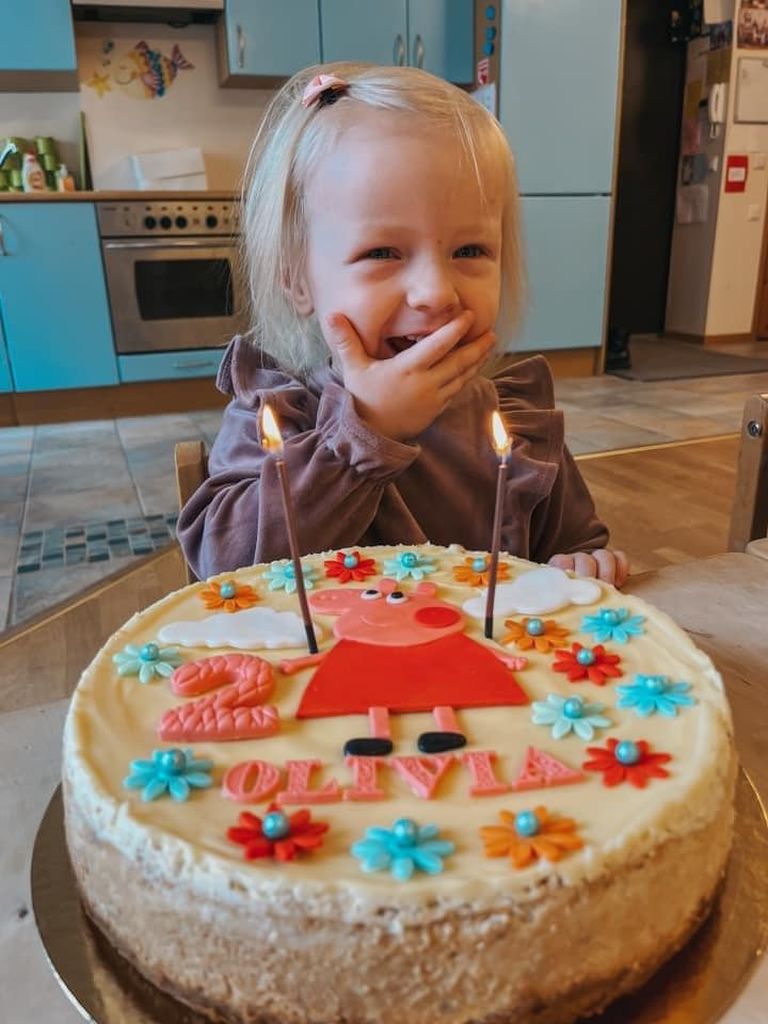 Дочь Катрин Луст Оливия отпраздновала свой второй день рождения.