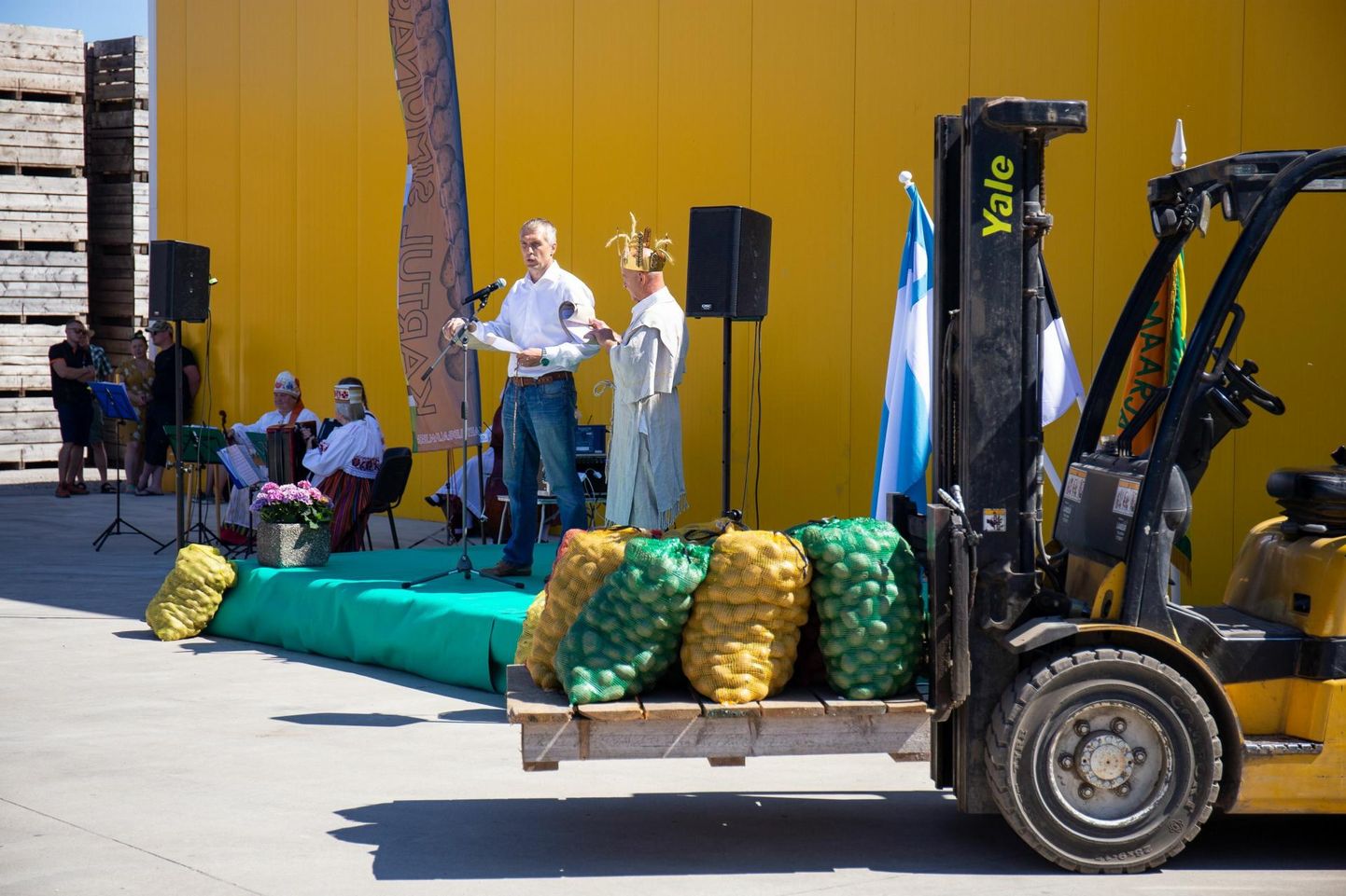 Kaks aastat tagasi kuulutati avatud talude päev avatuks Simunas, perekond Põldmaa kartulikasvatusettevõttes.