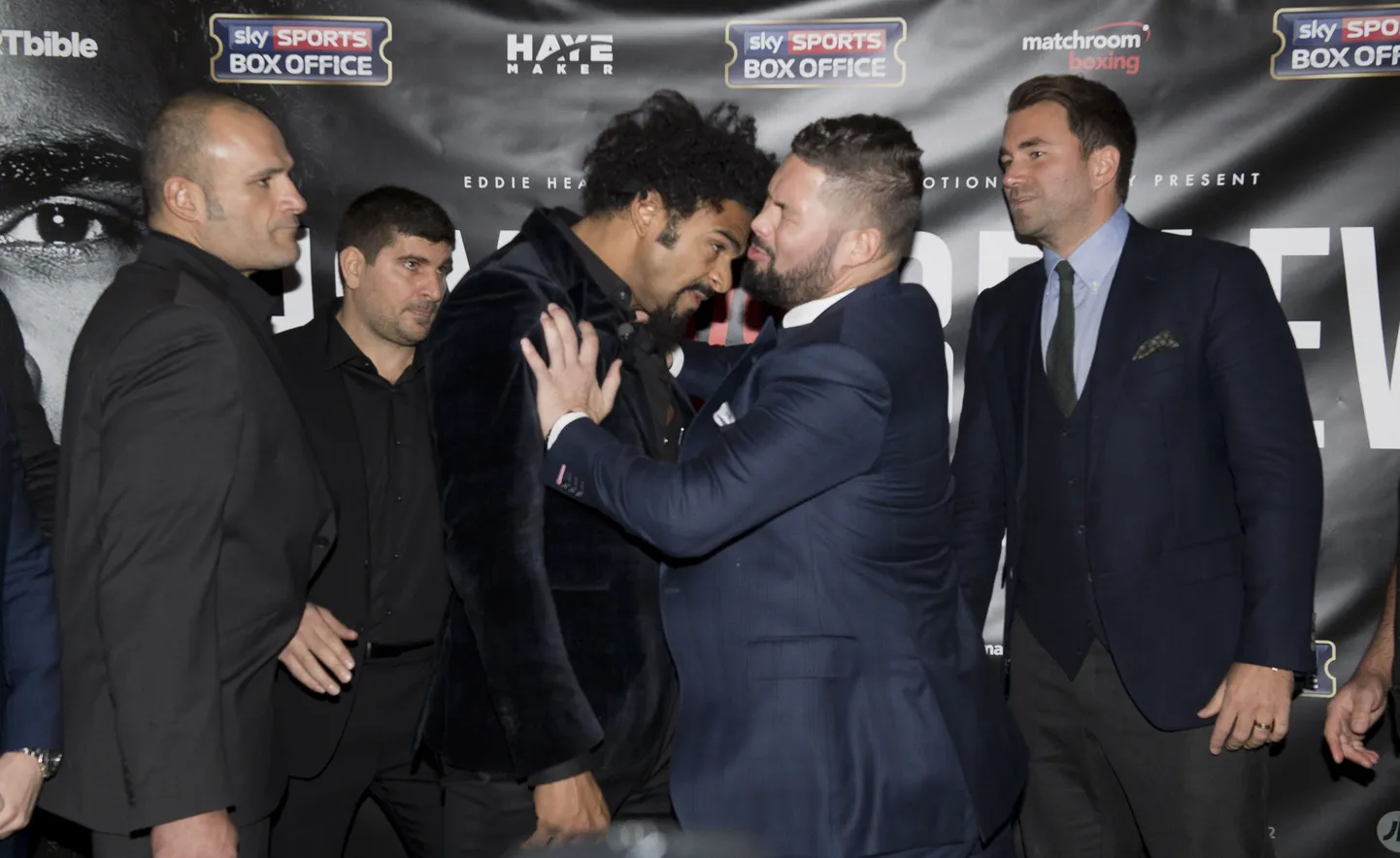 Briti poksijad David Haye (vasakul) ja Tony Bellew ei suutnud mullu novembris toimunud pressikonverentsil end talitseda.
