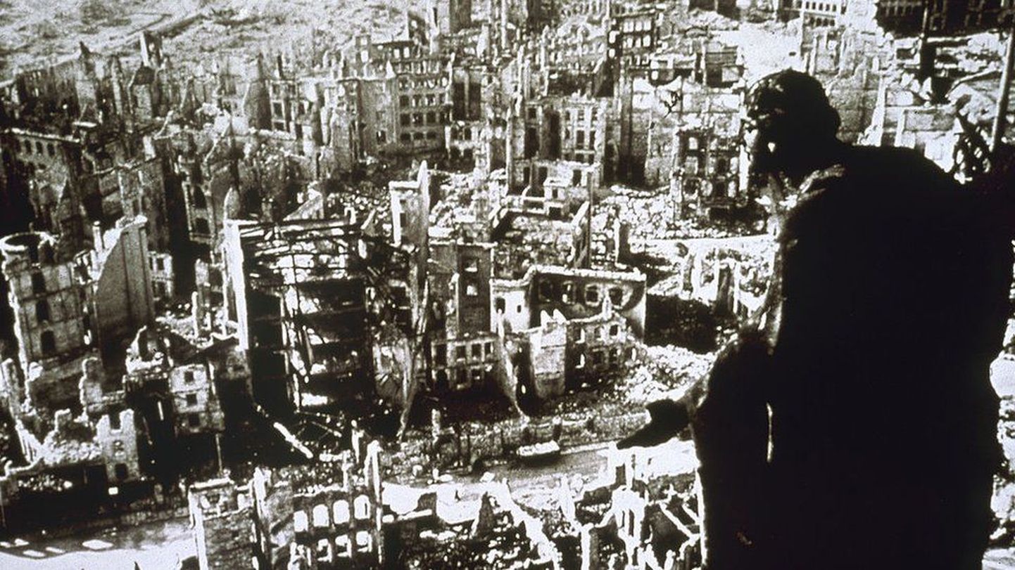 Дрезден после бомбежки с высоты птичьего полета