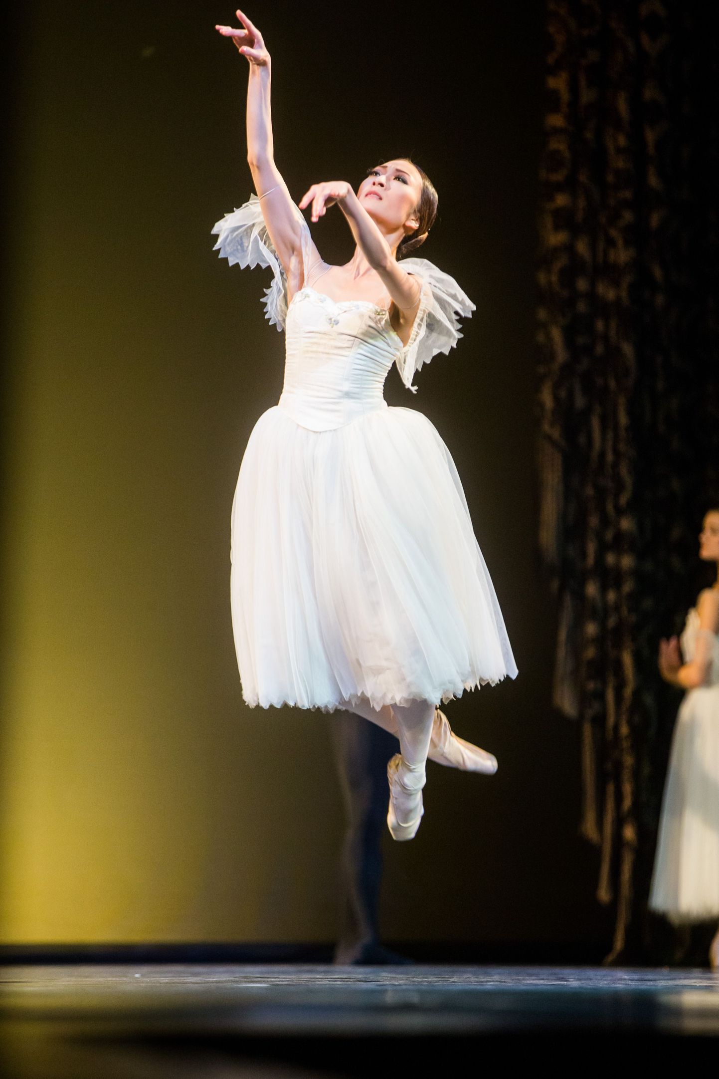 «И вдруг прыжок, и вдруг летит. / Летит, как пух от уст Эола...» Солистка Национального балета Эстонии Нанаэ Маруяма – Жизель.