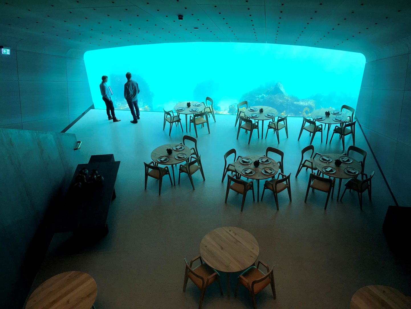 Первый в Европе подводный ресторан Under открылся в Норвегии