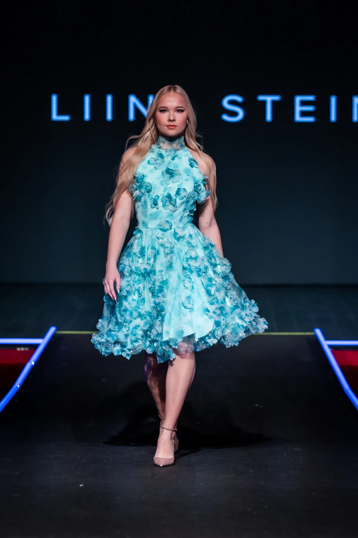 Kariibimehe helesinine. Liina Stein Tallinn Fashion Week, kevad 2025.