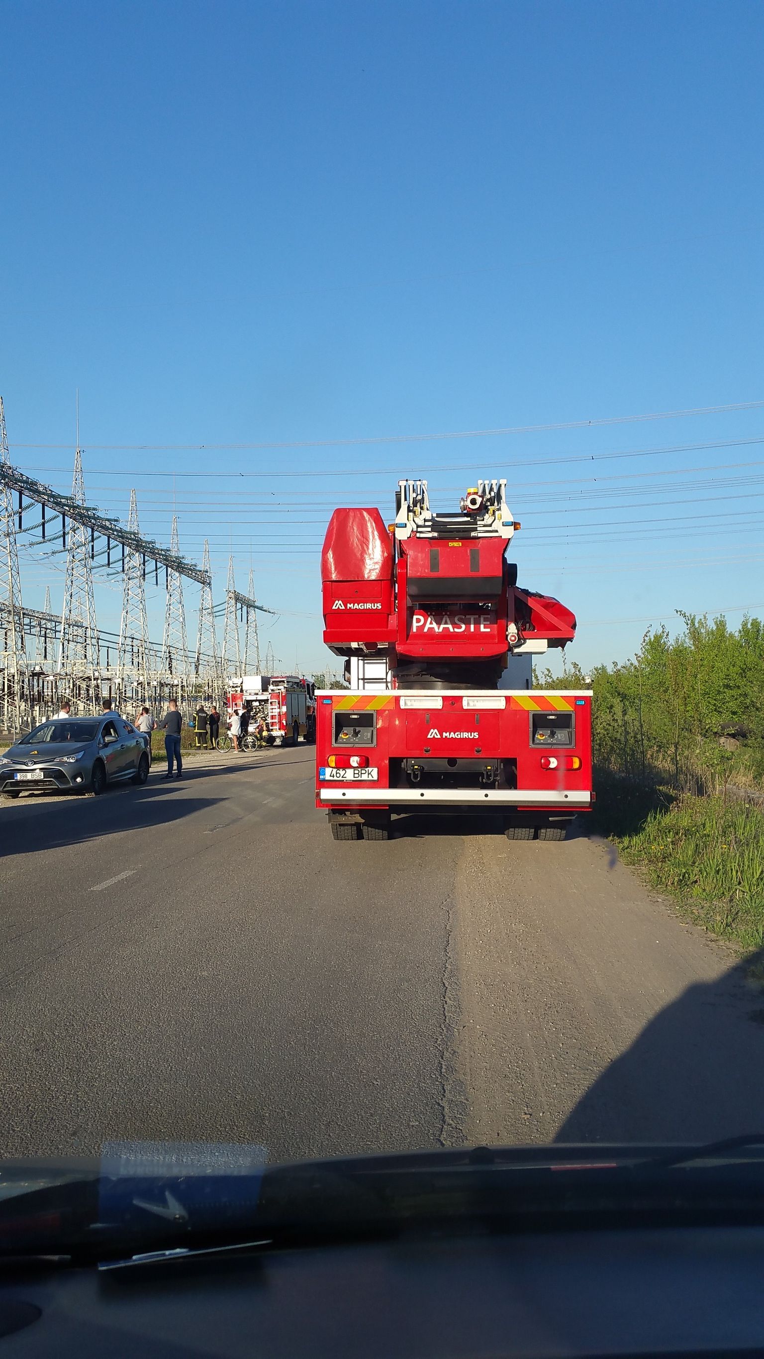 The outage was caused by a broken power transformer and a fire likely caused by a short at an Elering substation.