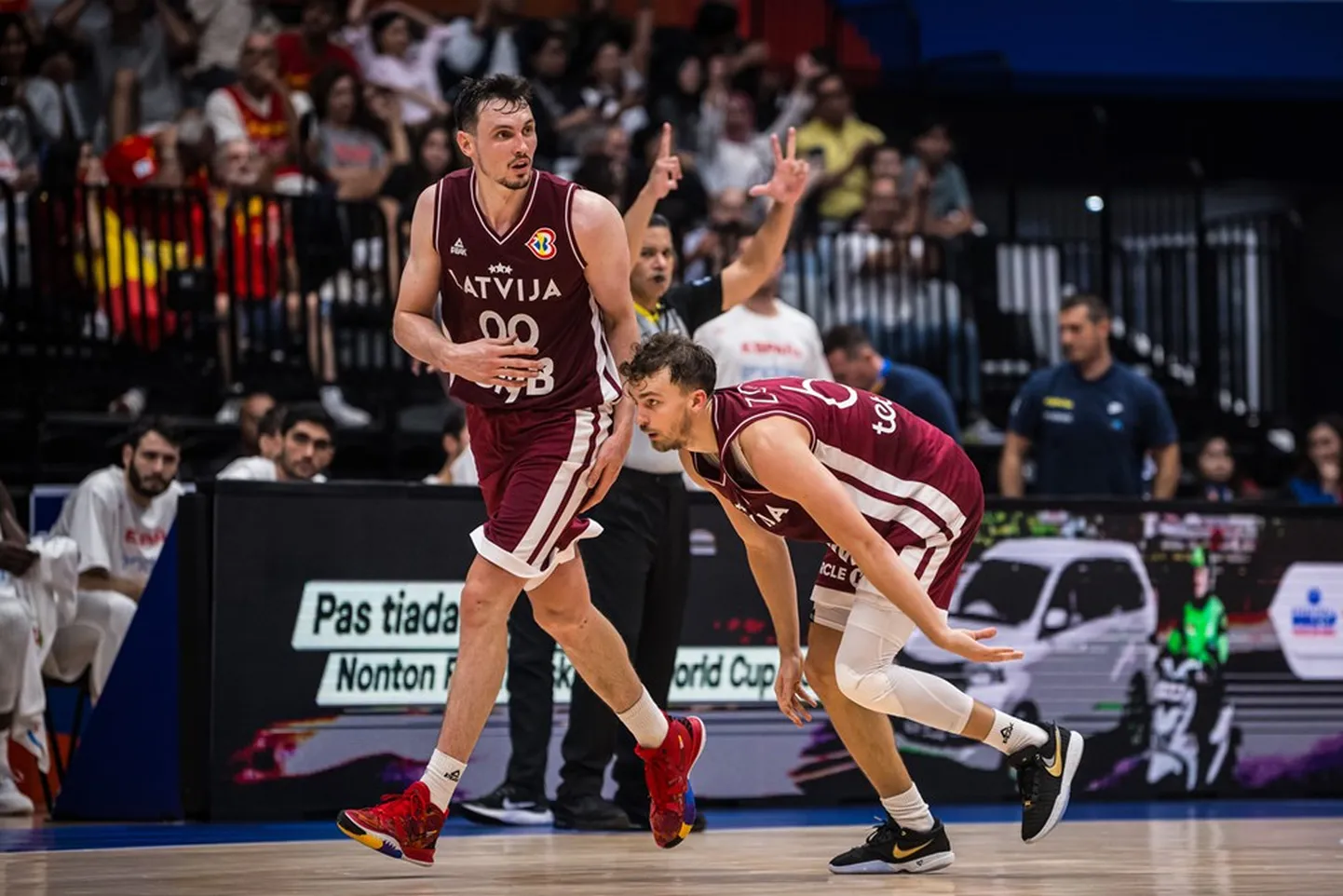 Latvijas basketbolists Rodions Kurucs