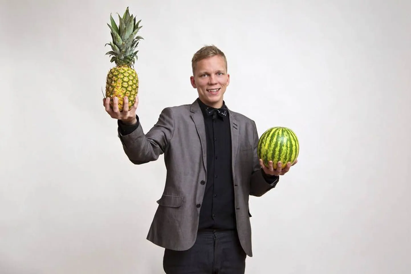 Joonathan-Anty Adamoniene pole kunagi liha söönud ja neli aastat tagasi hakkas ta veganiks. Ta valutab südant inimeste ületarbimise ja vähese teadlikkuse pärast.