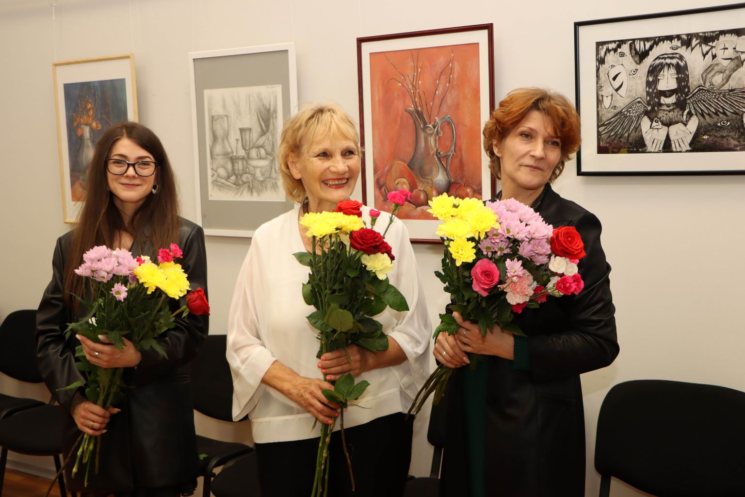 Svetlanale, Dianale ja Juliale pakub kunst suurt rõõmu.