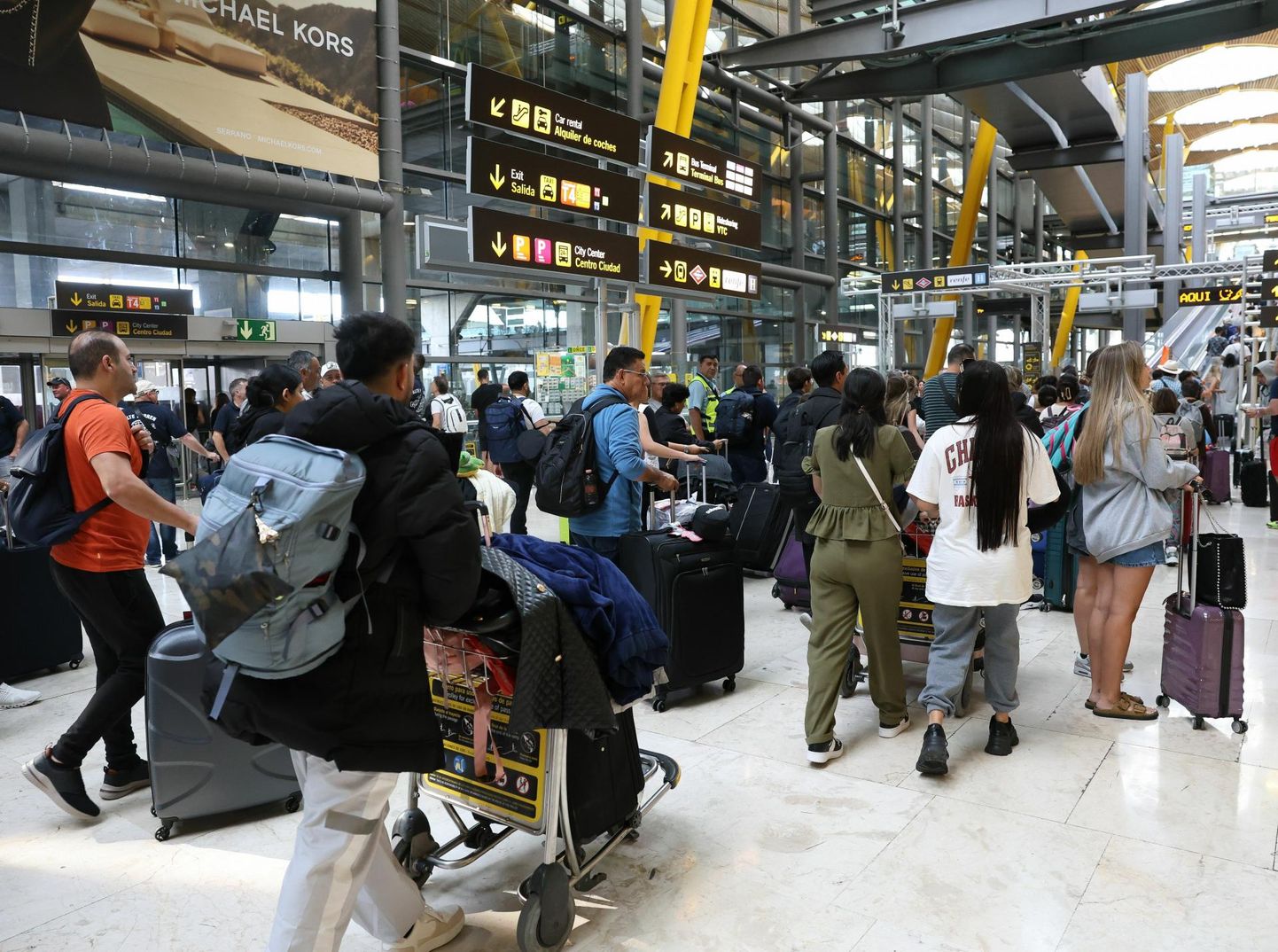 Sel suvel olid Euroopa lennujaamad reisijatest üle ujutatud. Pildil Madridi-Barajase Adolfo Suá​reze lennujaam Hispaanias.